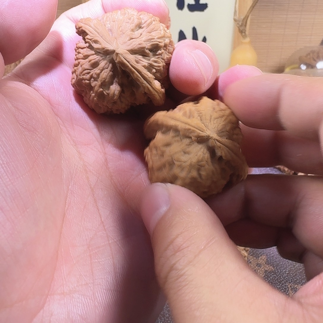 桃核把件S****全品三角白