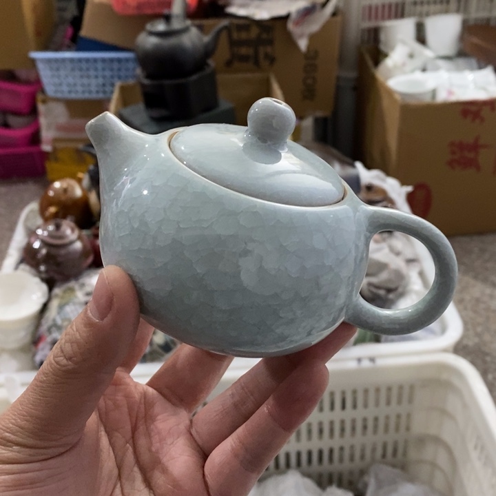 陶瓷艺术品及陶瓷壶