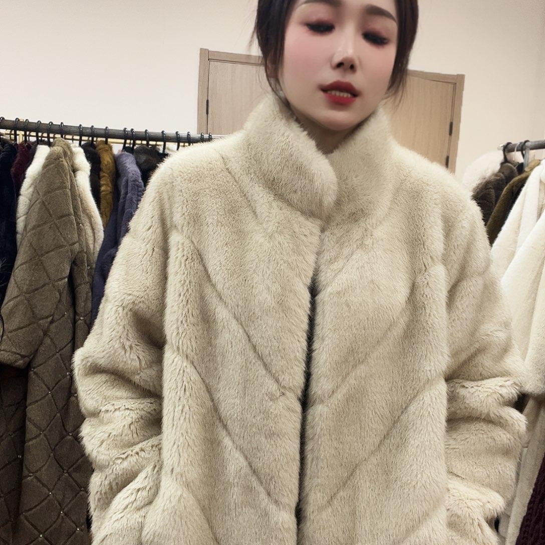 13号皮毛一体外套