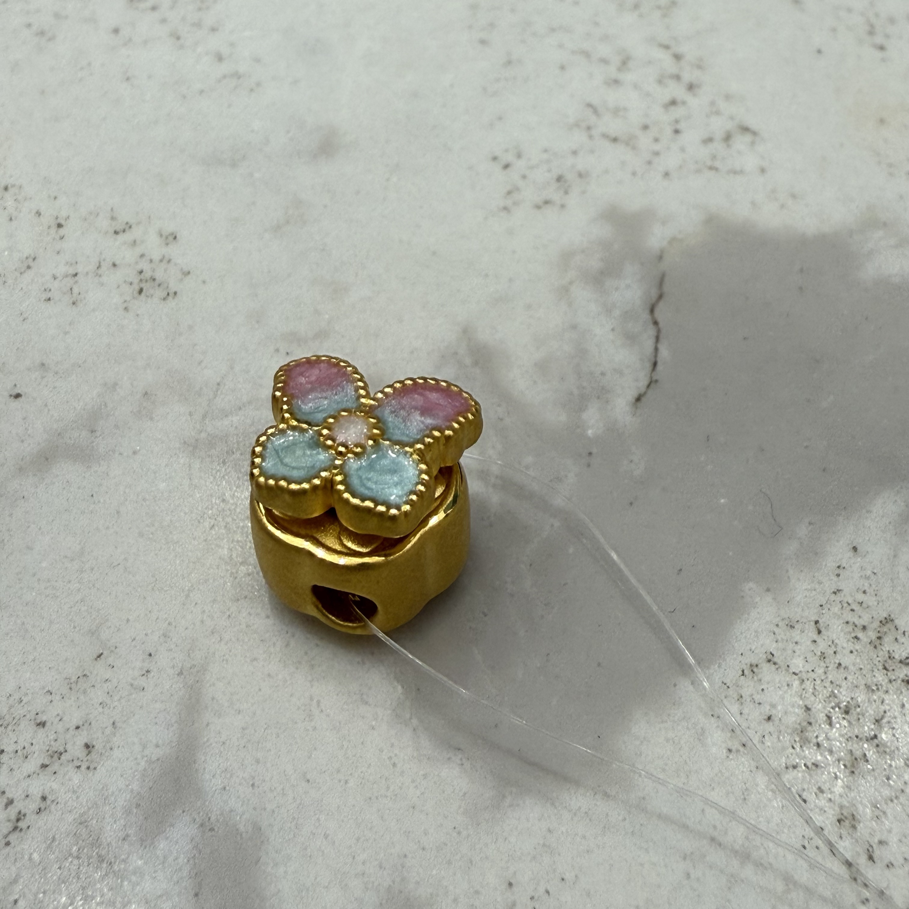 周大生足金腕美串珠