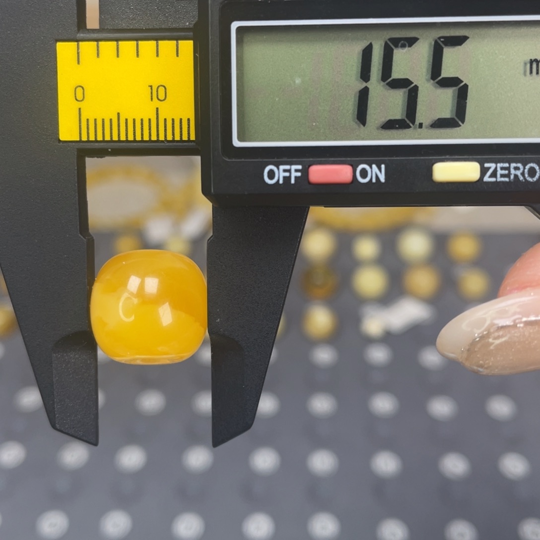 琥珀未镶嵌裸石118