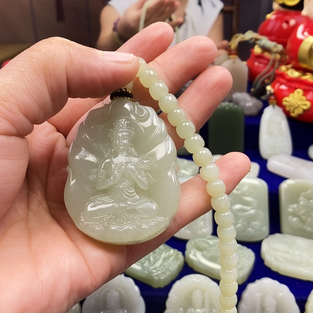 和田玉未镶嵌颈饰浙****司