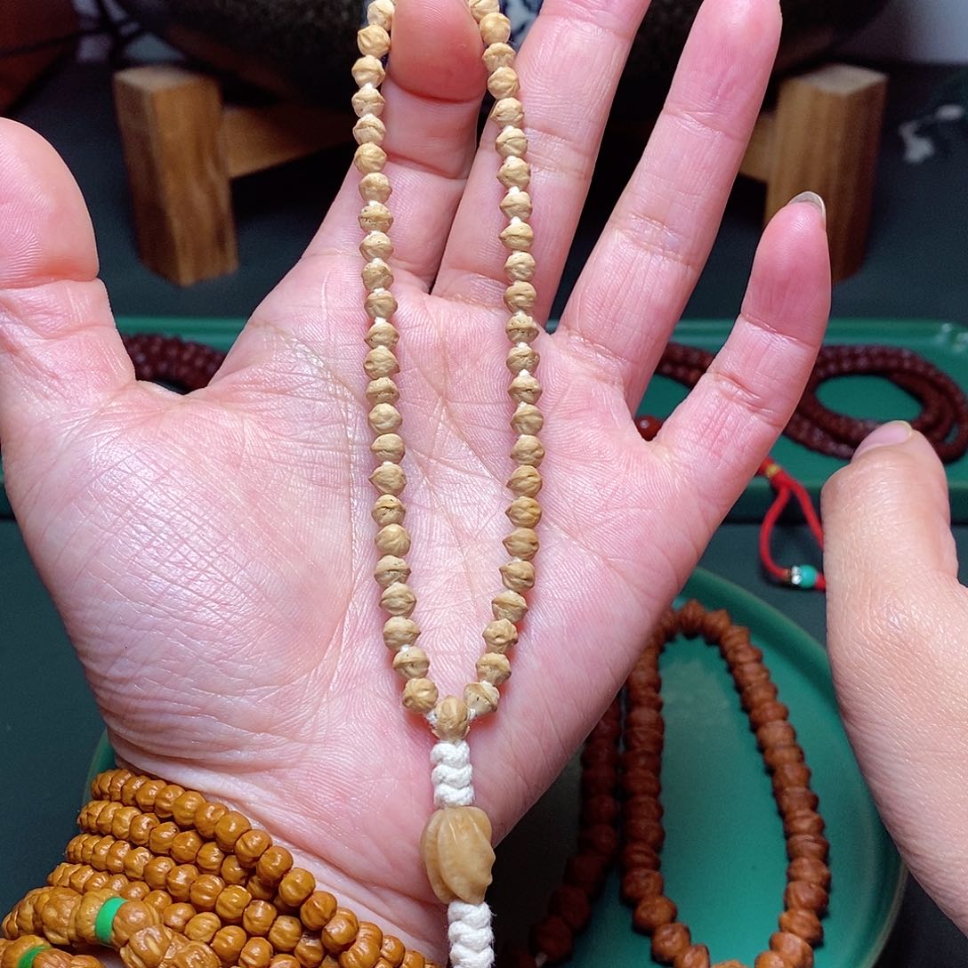 柏香籽/百香籽吊坠75