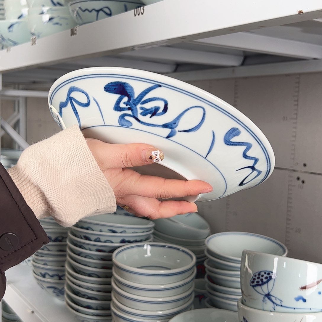 碗微瑕山茶花9寸明式古碗