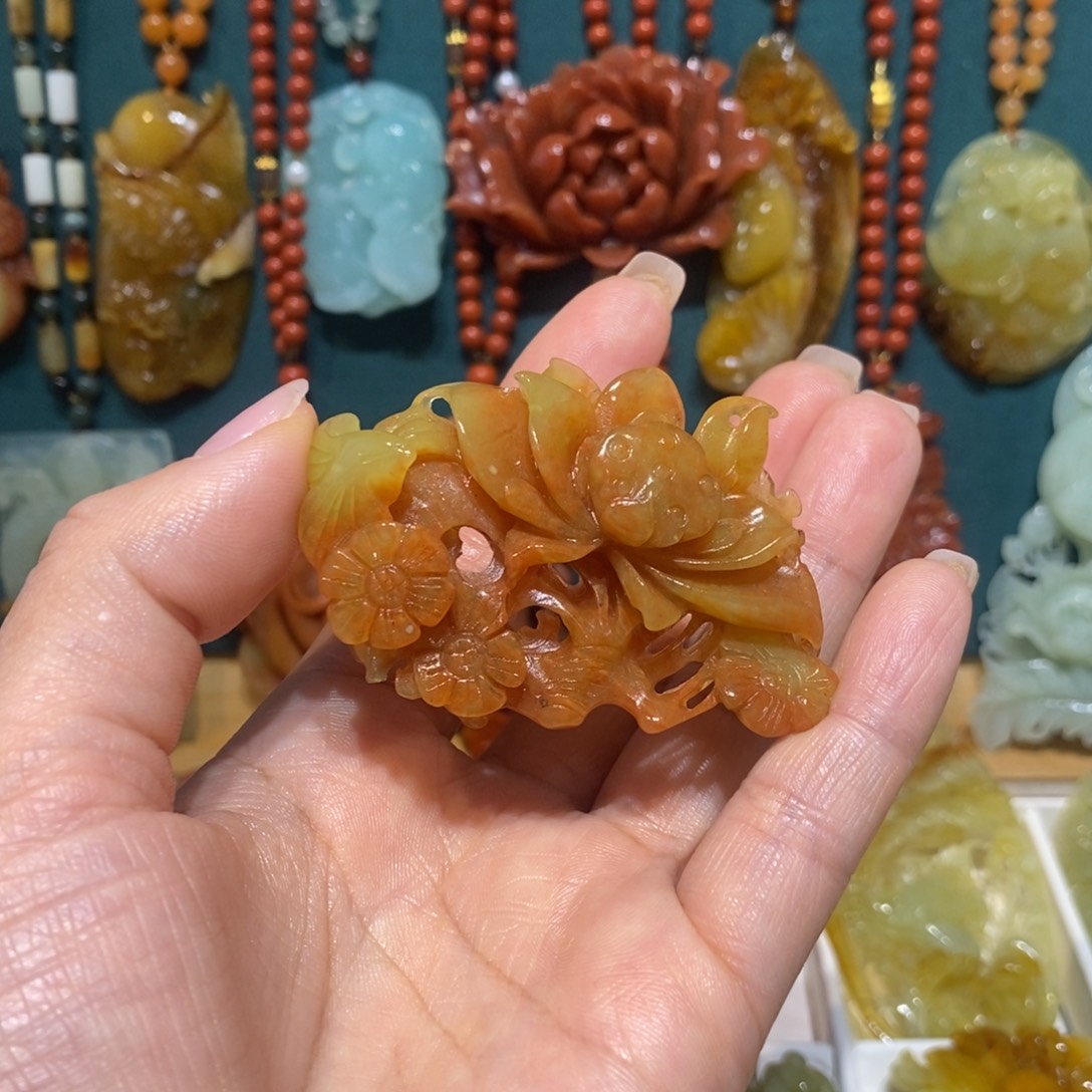 卍***卍蛇纹石玉未镶嵌颈饰
