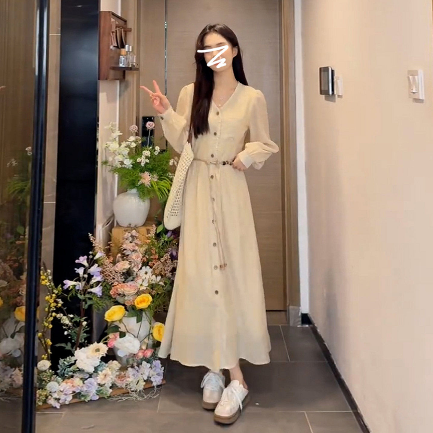 韩系高级感杏色连衣裙流行爆款秋季绝美气质长裙0185