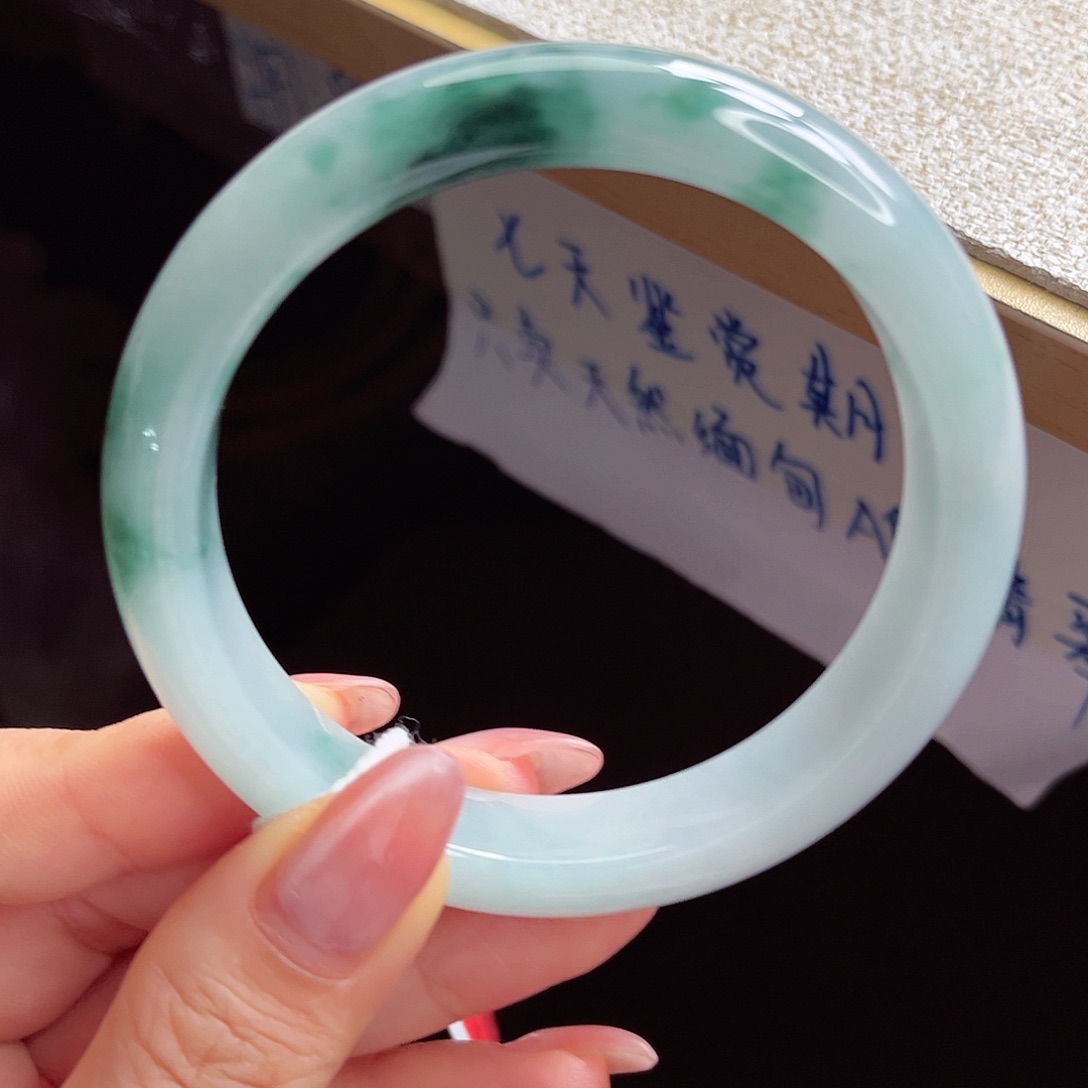 翡翠未镶嵌手镯手镯