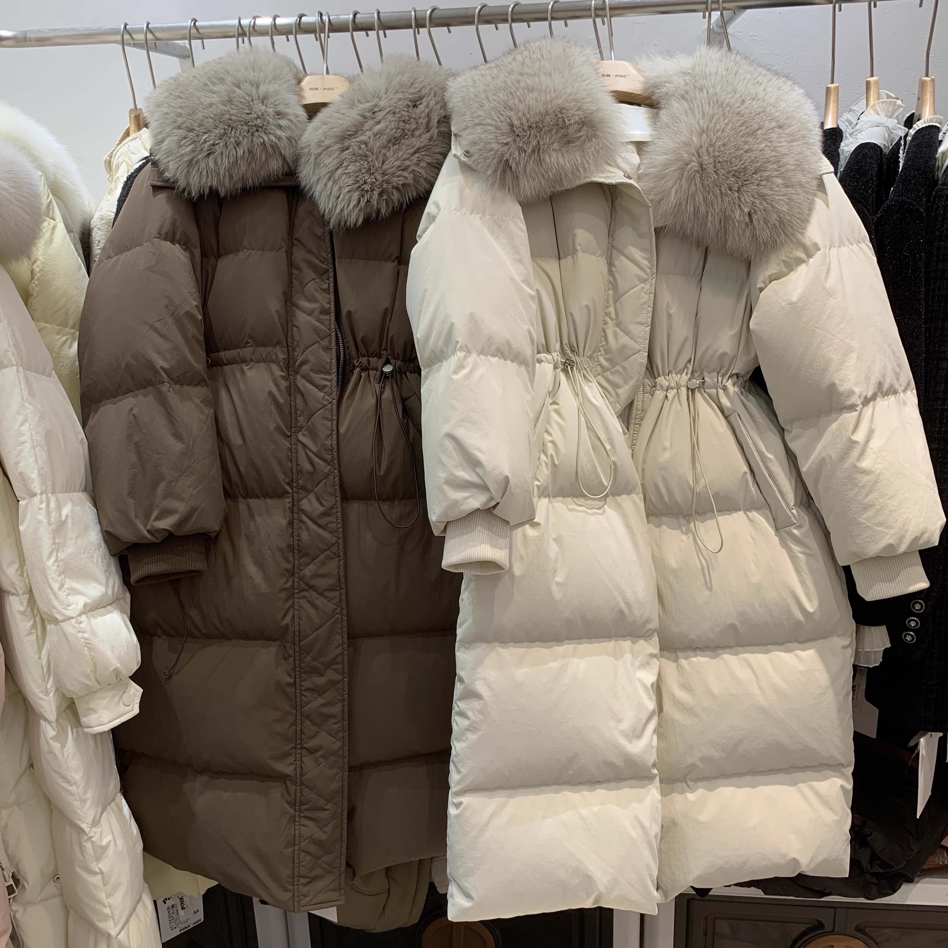 真狐狸毛羽绒服女中长款2024冬新款大毛领收腰显瘦过膝加厚外套潮