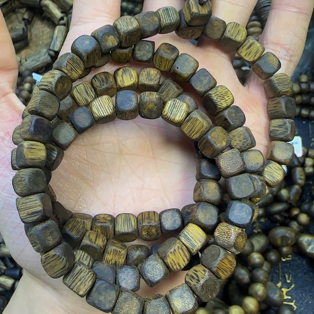 沉香手串做**人99沉方珠26克