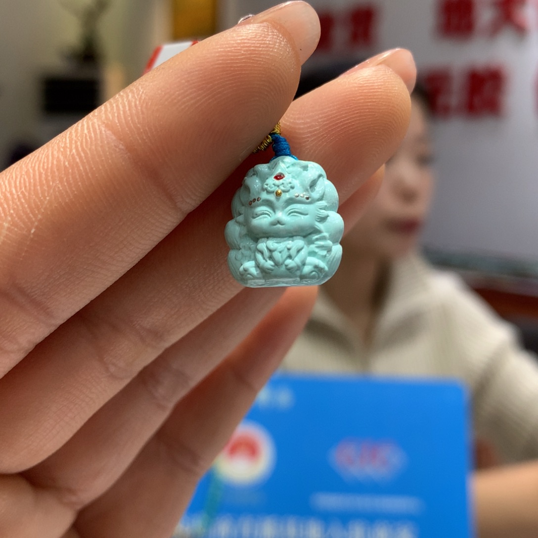 绿松石配饰未镶嵌