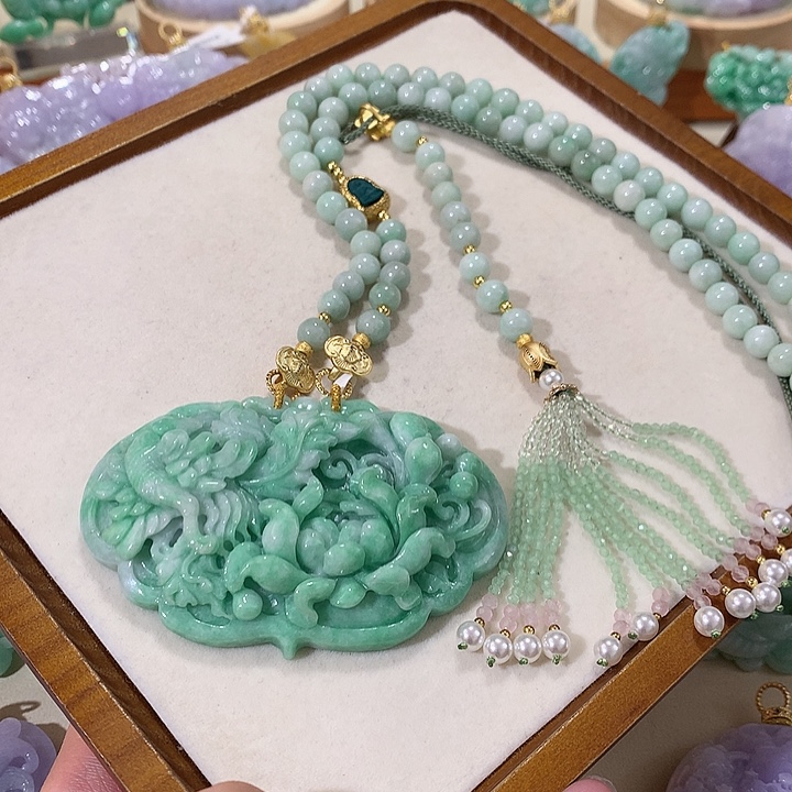 翡翠未镶嵌颈饰翡翠吊坠