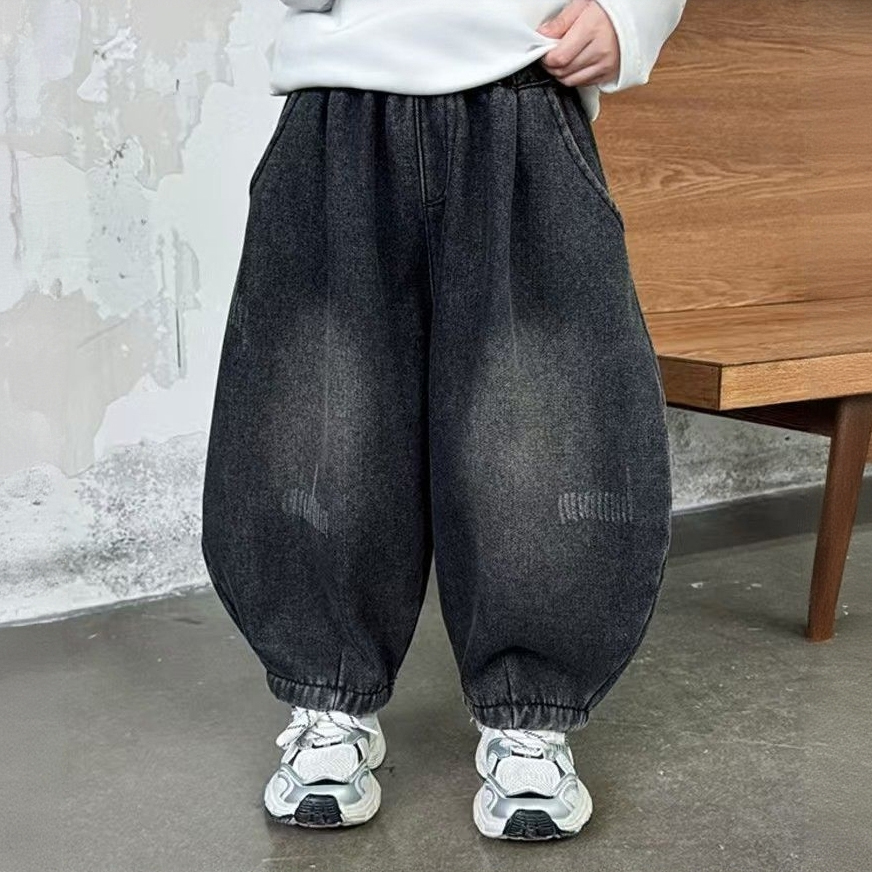 男童加绒裤子秋冬装儿童加厚猫须牛仔裤冬季一体绒复古宽松弯刀裤