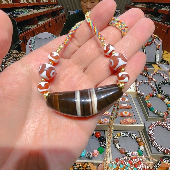 未镶嵌玛瑙/玉髓珠宝奇石