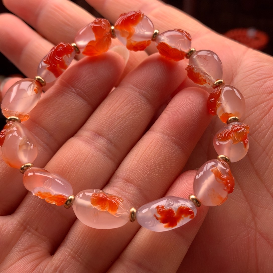 南红玛瑙手串未镶嵌