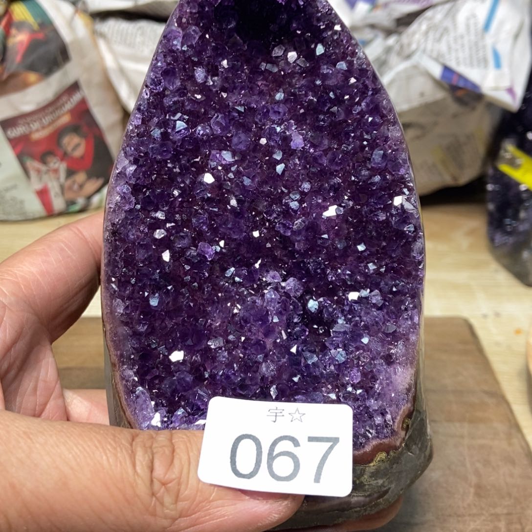 紫晶天然水晶摆件未镶嵌