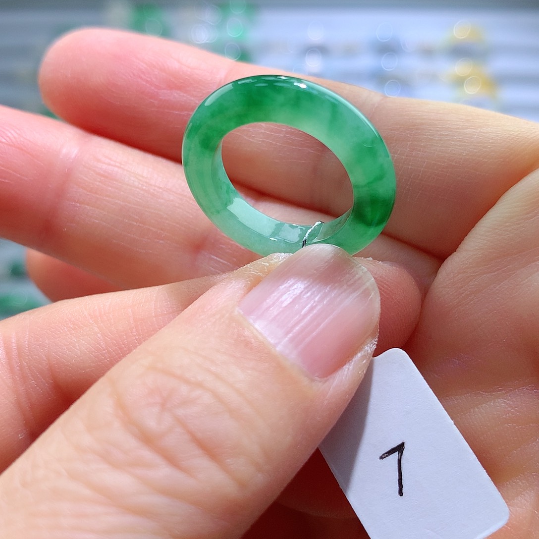 翡翠戒指未镶嵌7号
