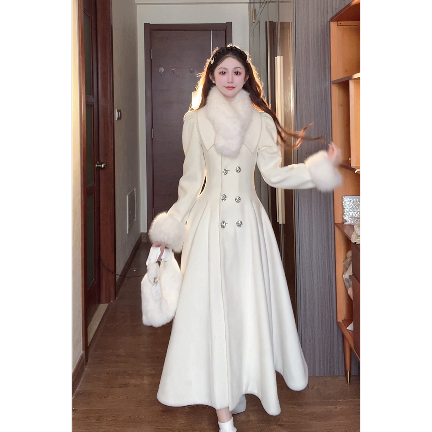 梓晴【柏林舞曲】冬日氛围感收腰加厚保暖大裙摆小个子设计感大衣