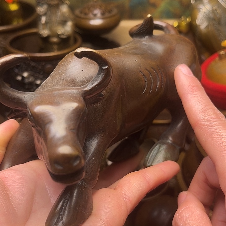 精美铜器批发档口