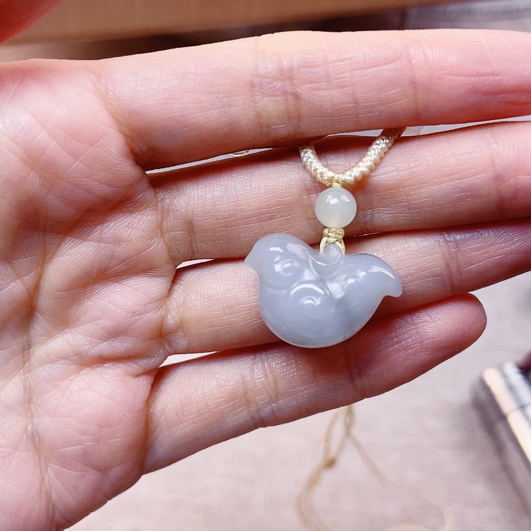 和田玉未镶嵌吊坠(赠链)