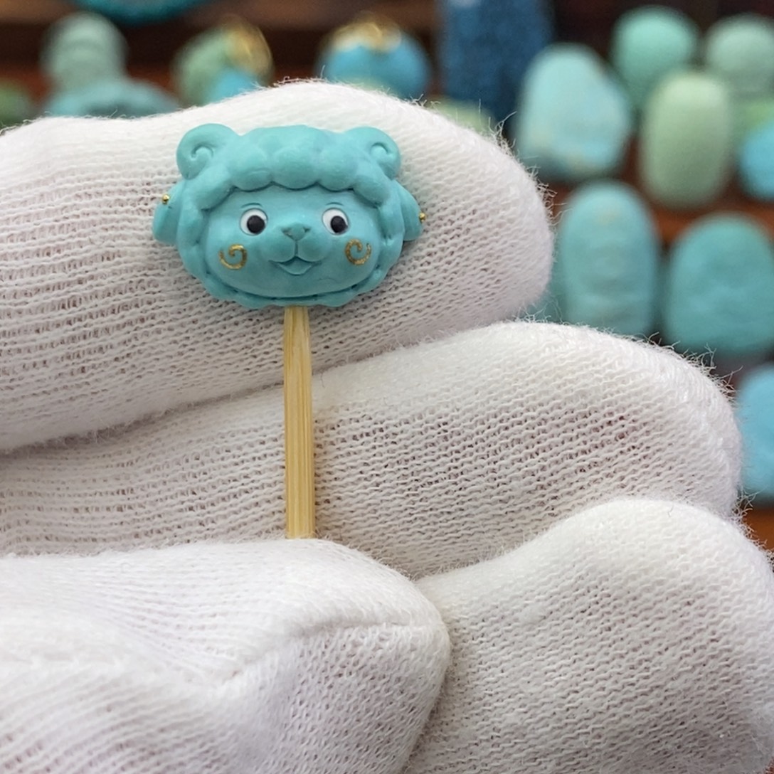 绿松石未镶嵌珠宝奇石