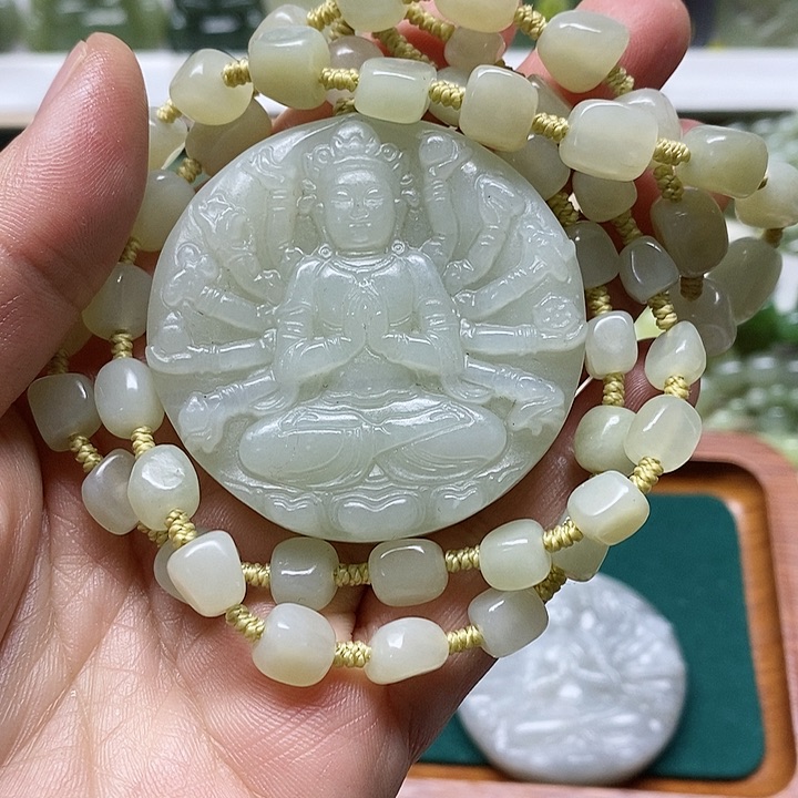 和田玉颈饰未镶嵌