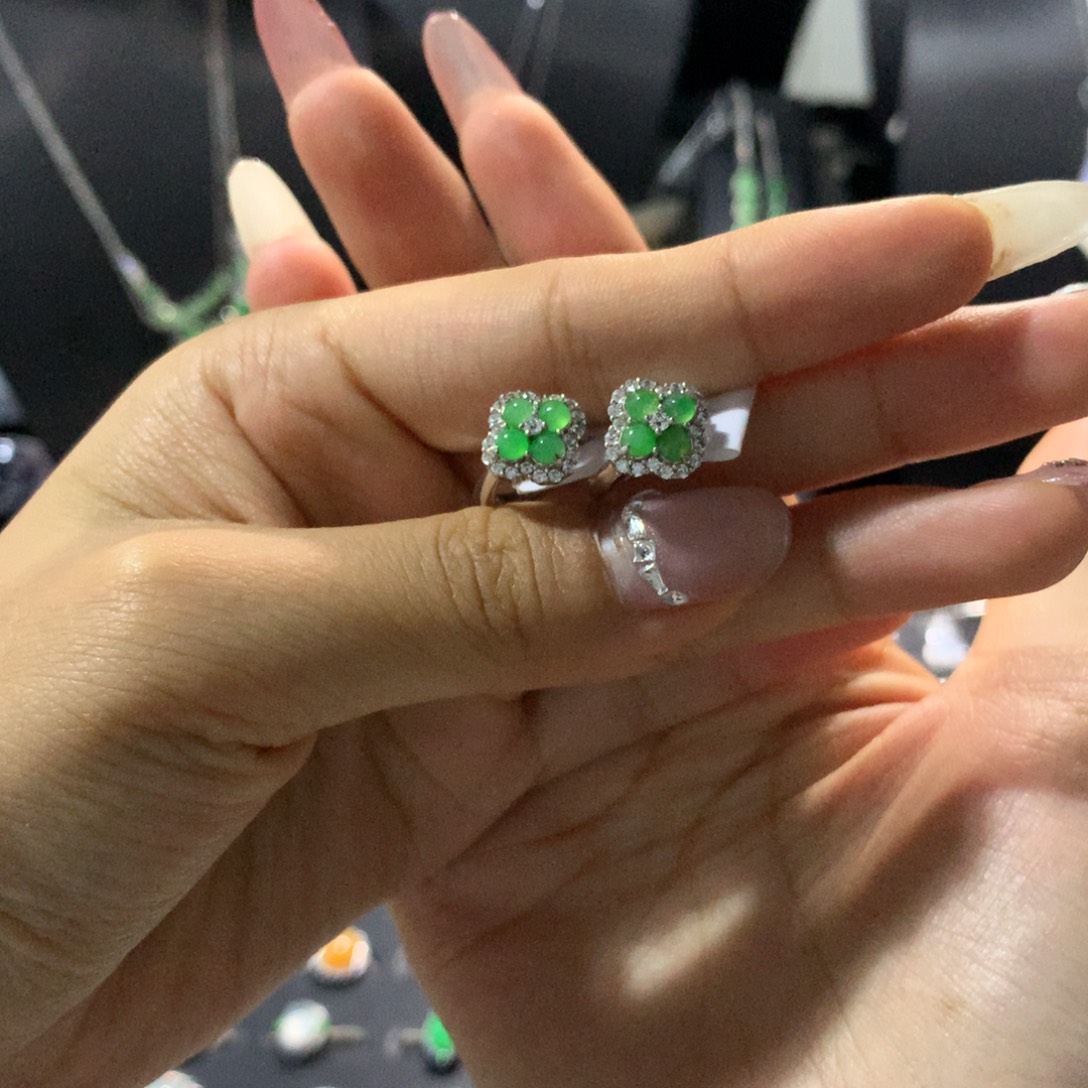 翡翠戒指银S925镶嵌耳钉