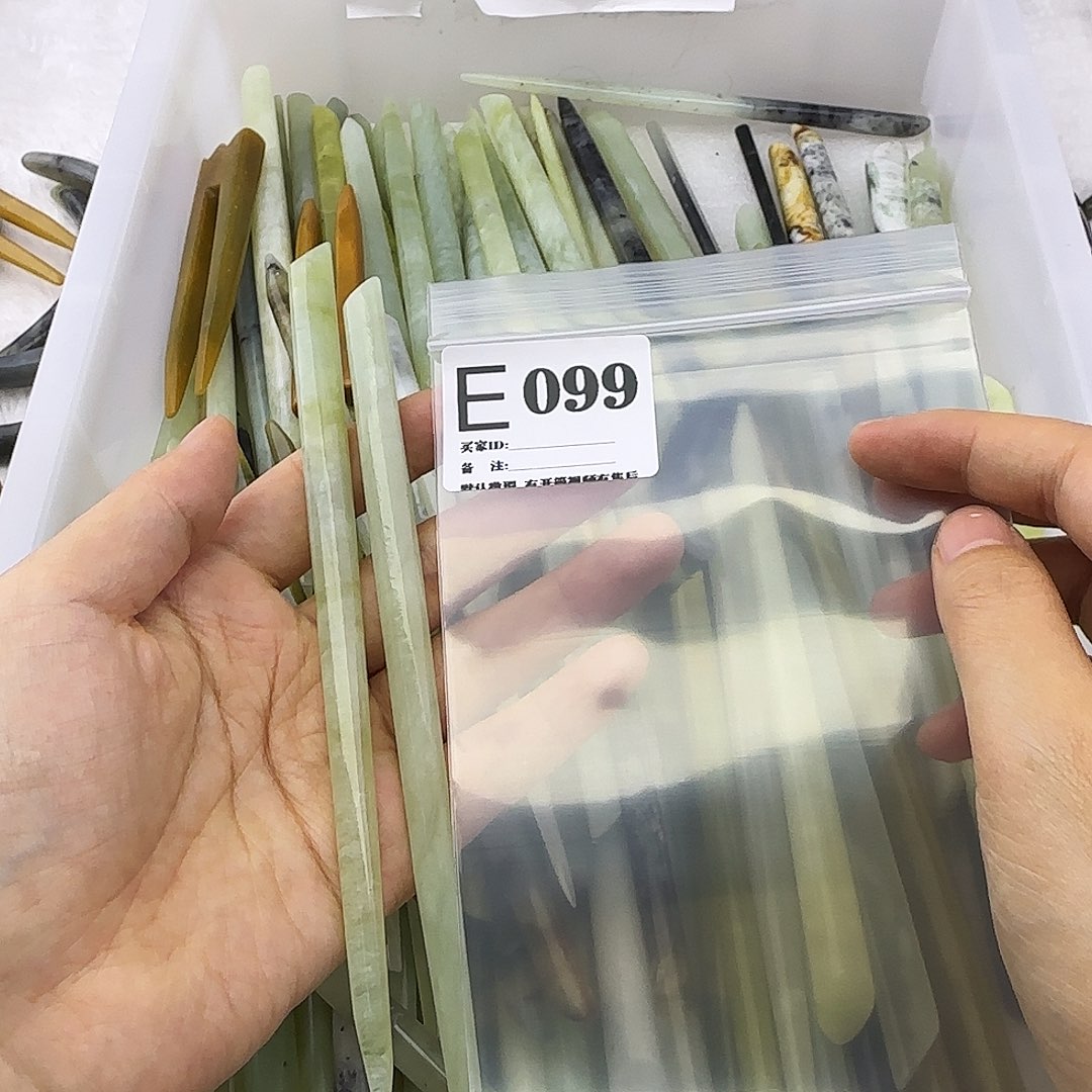 蛇纹石玉发饰合金青*