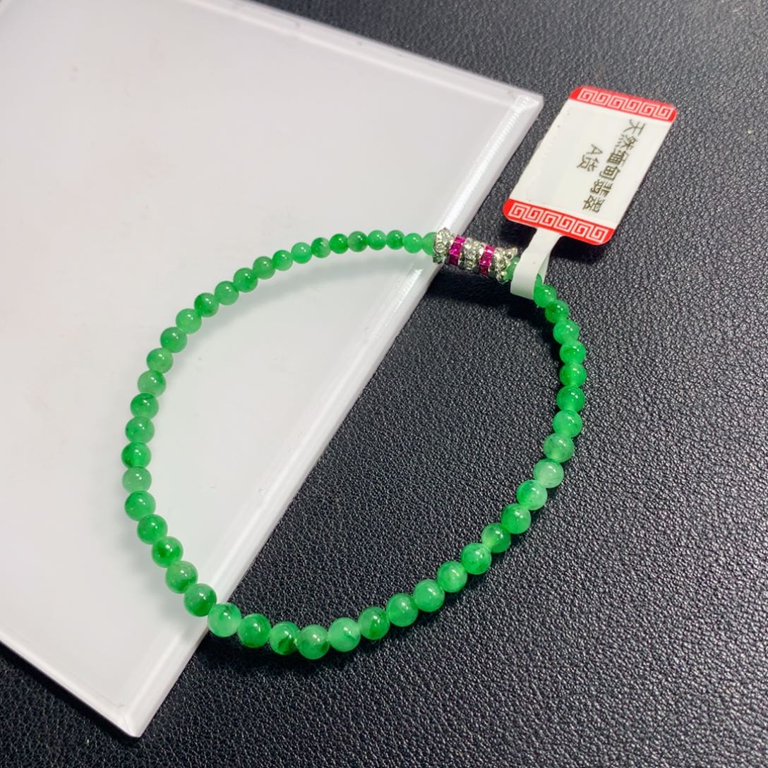 翡翠未镶嵌颈饰手串