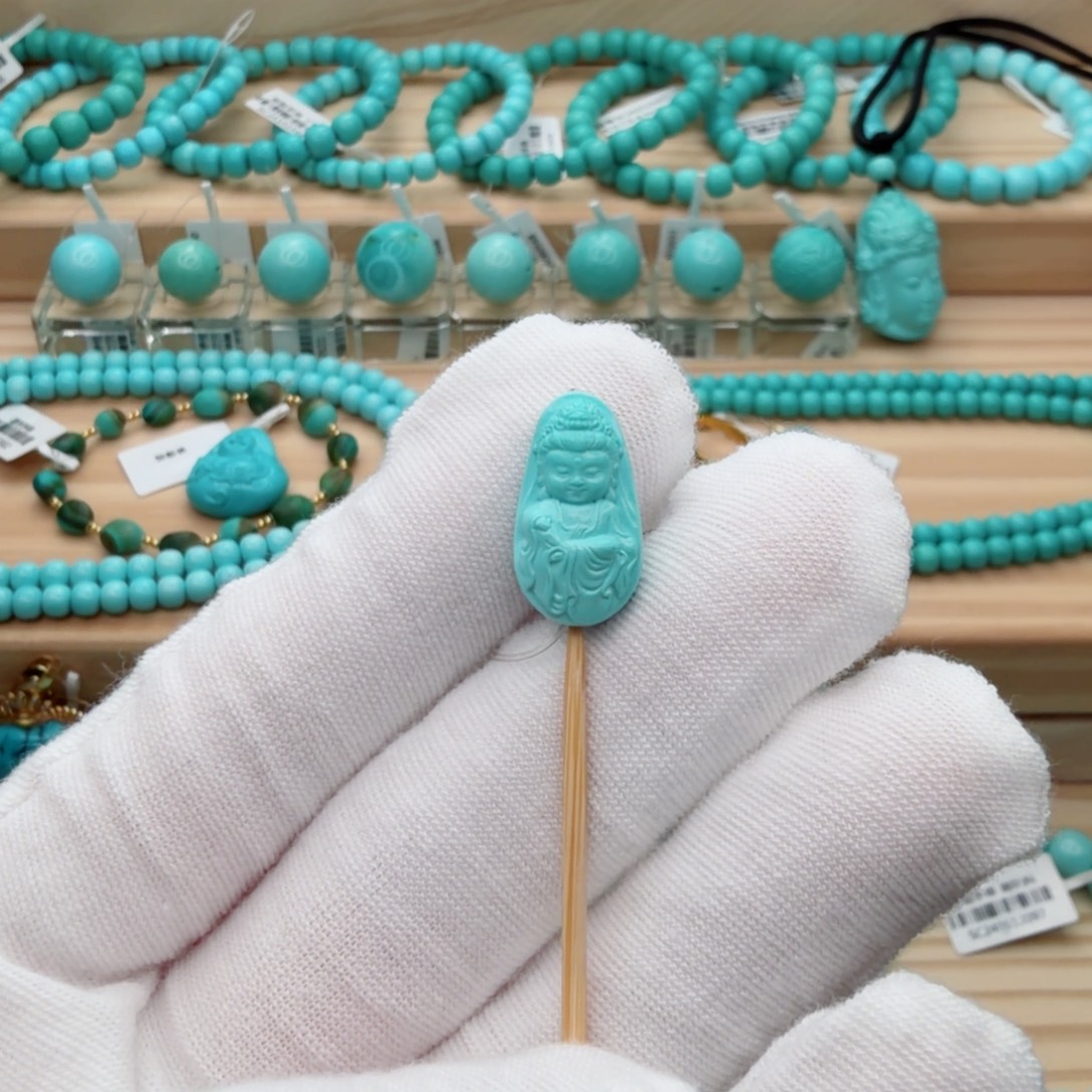 绿松石未镶嵌珠宝奇石