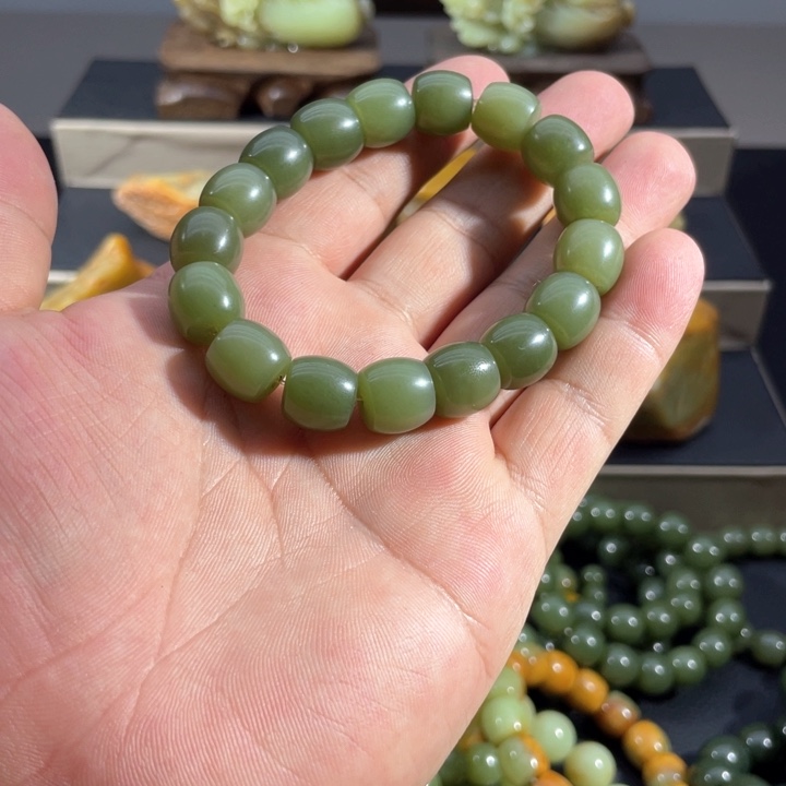 透闪石质玉手串未镶嵌丸***