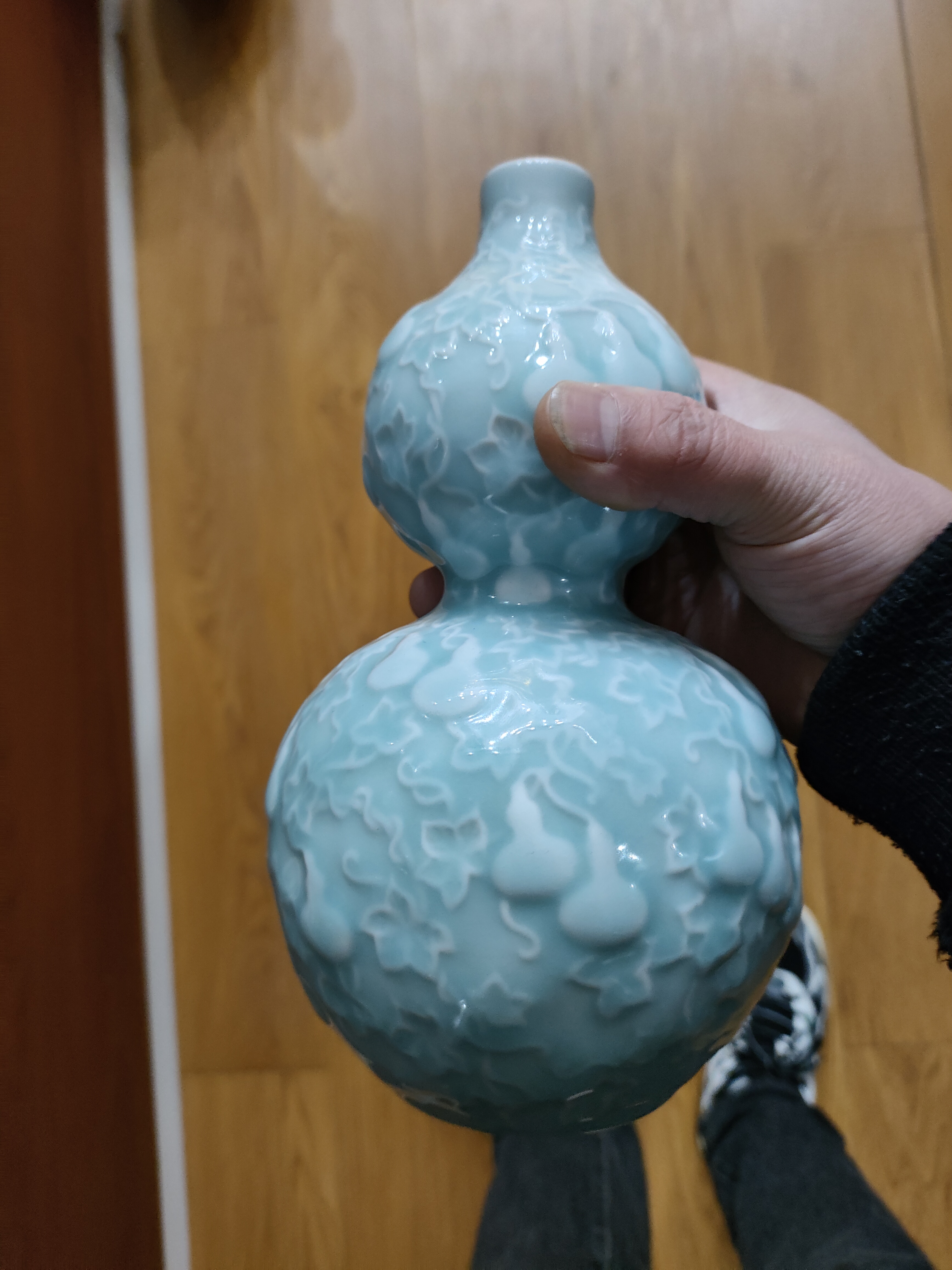 景德镇青瓷釉花瓶