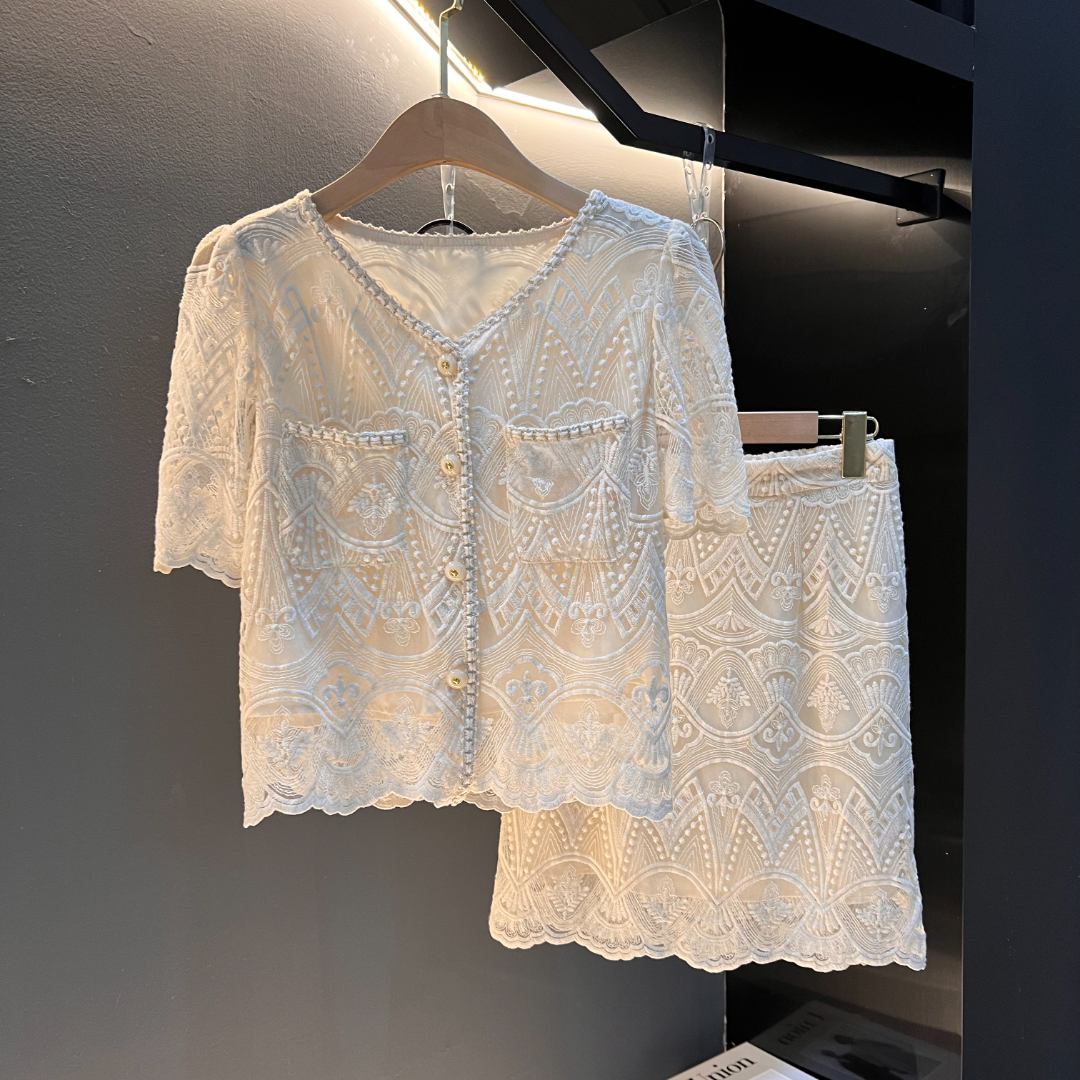 新款时尚法式绣花轻奢小香风女上衣裙子套装