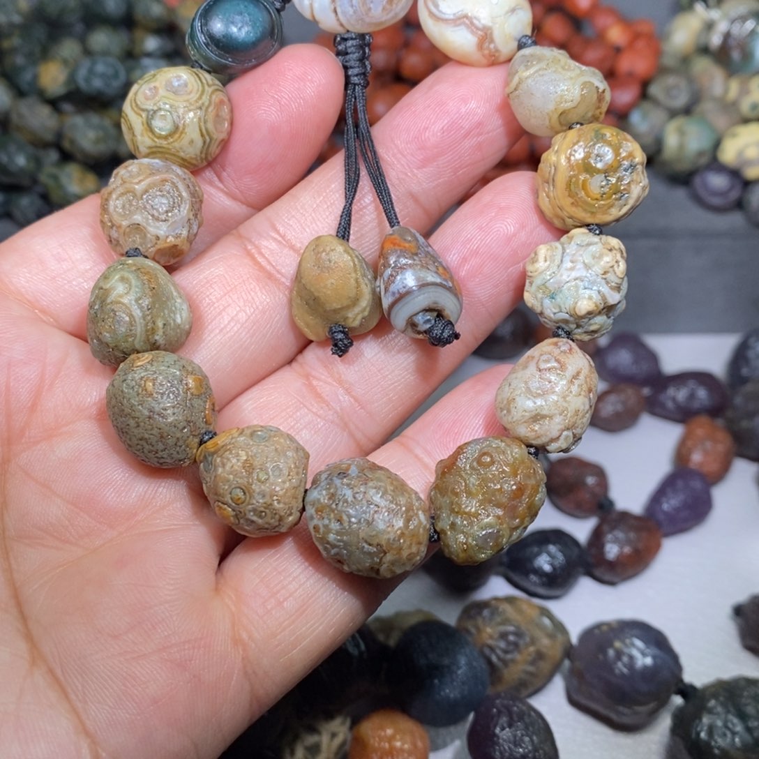 未镶嵌玛瑙/玉髓珠宝奇石