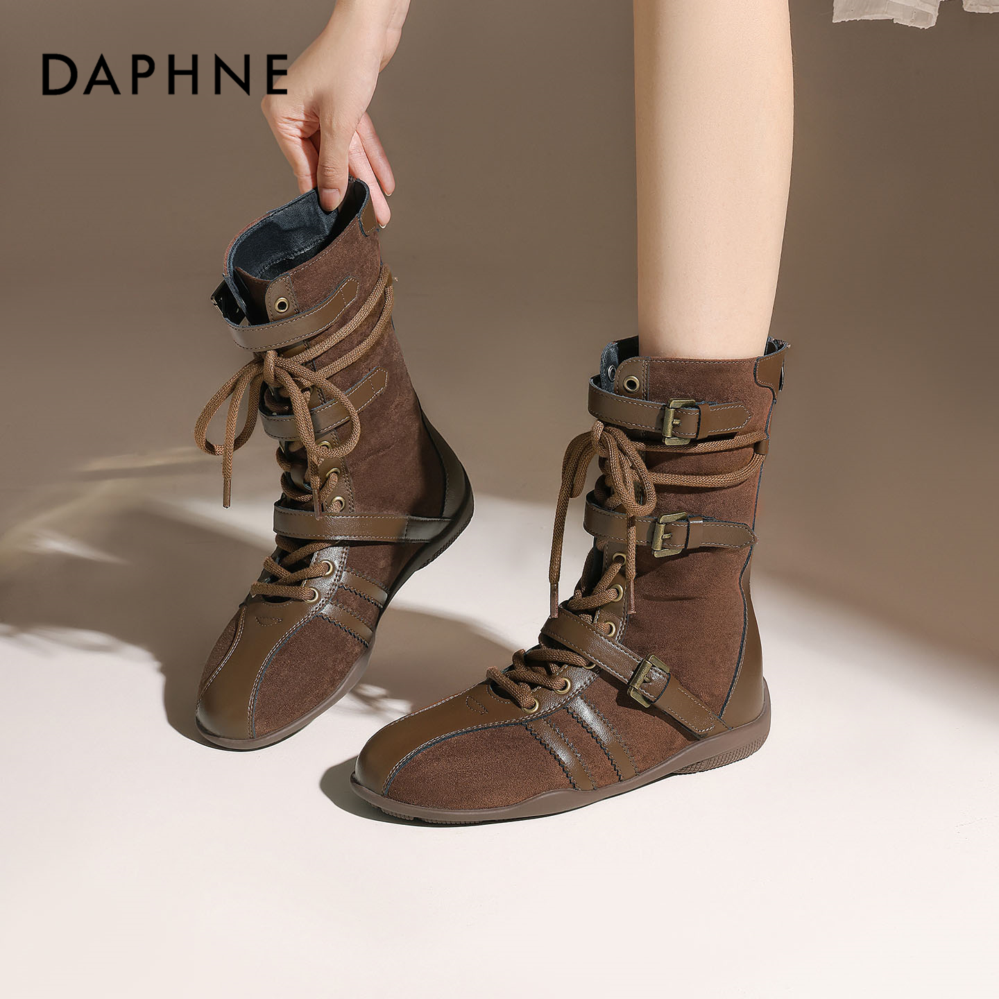 Daphne/达芙妮小众增高拳击靴女西部牛仔靴棕色马丁靴时尚小短靴
