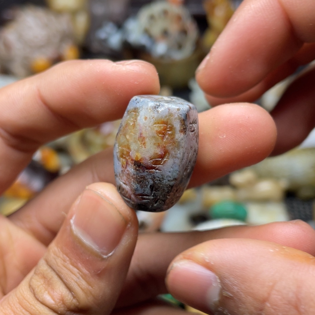 和田玉（糖玉）未镶嵌挂件