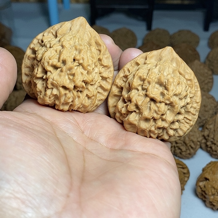 文玩核桃把件50尺，原装麒麟纹官帽