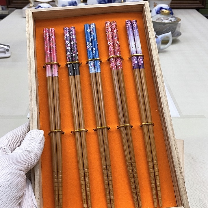 摆件美美美美美美瓷器