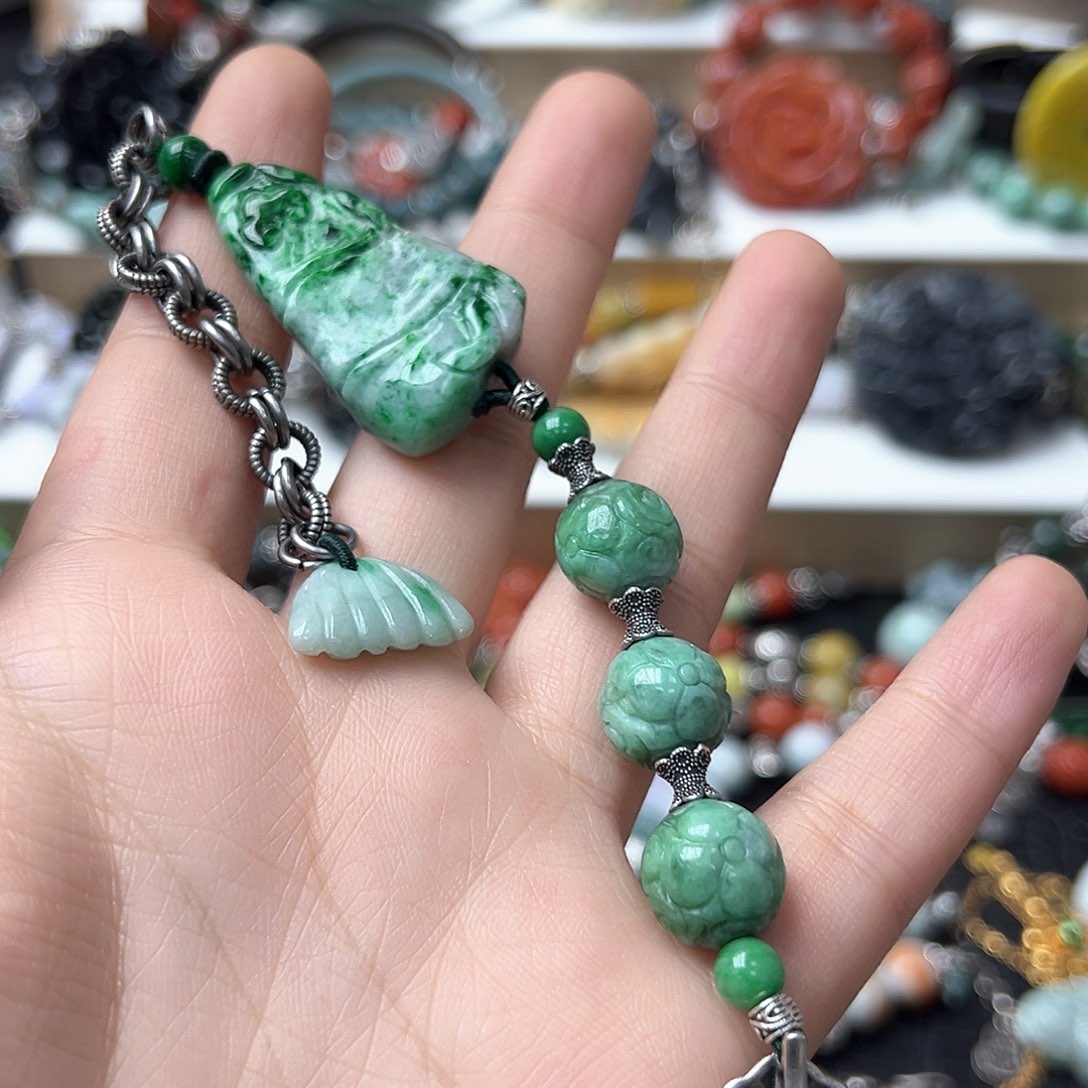 翡翠戒指未镶嵌用****8