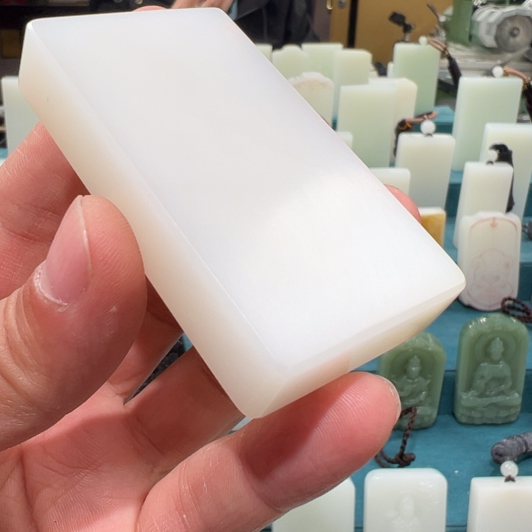 柱***咪定制和田玉未镶嵌和田玉