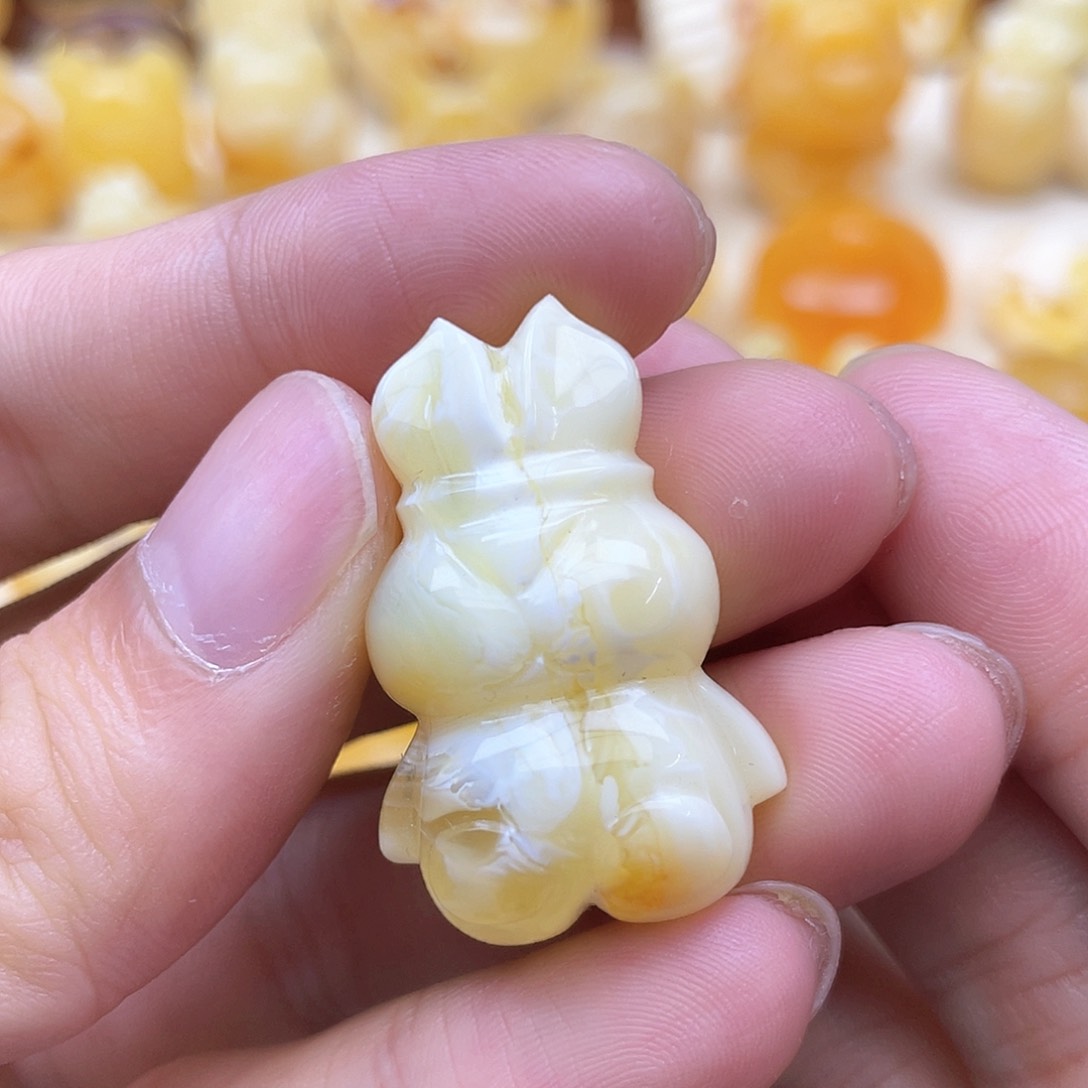 未镶嵌琥珀裸石蜜蜡