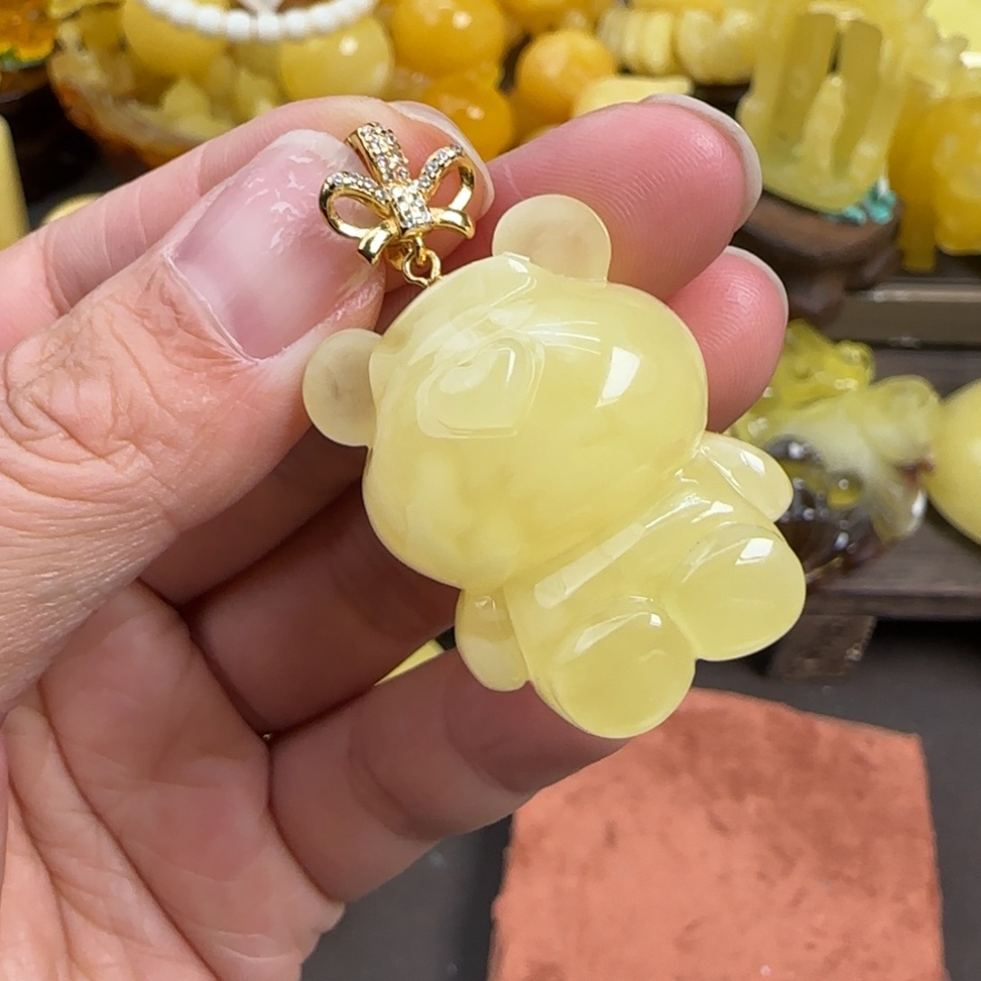 蜜蜡未镶嵌珠宝奇石