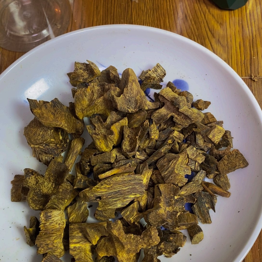 和***风沉香碎屑沉香白棋老料87克