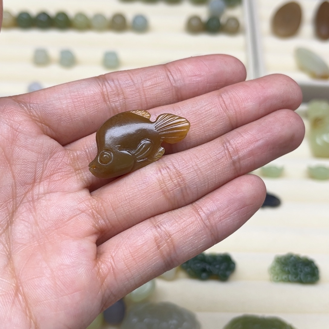 ****宝和田玉未镶嵌珠宝半成品