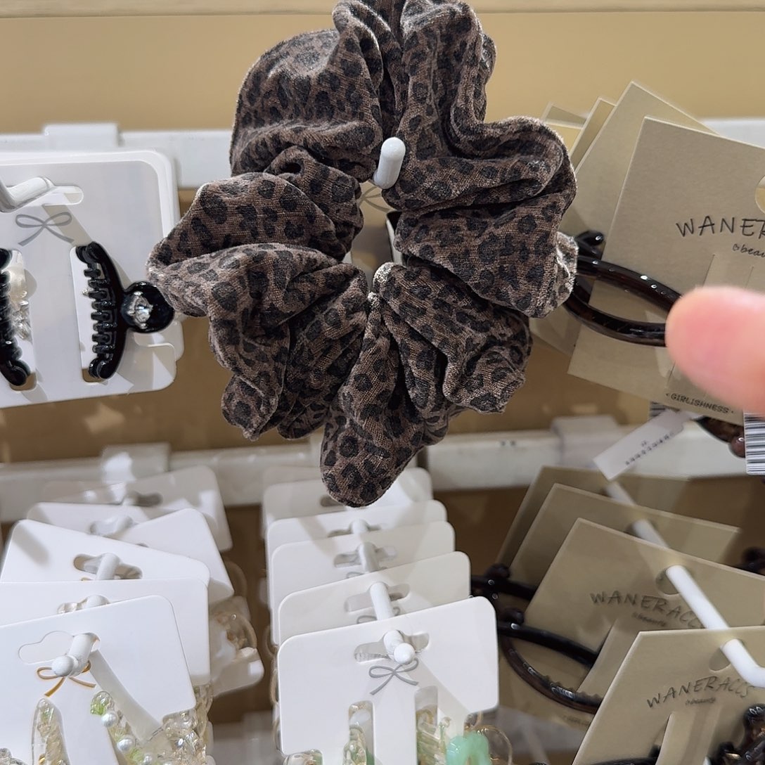 布艺铁合金豹纹肠圈绒面