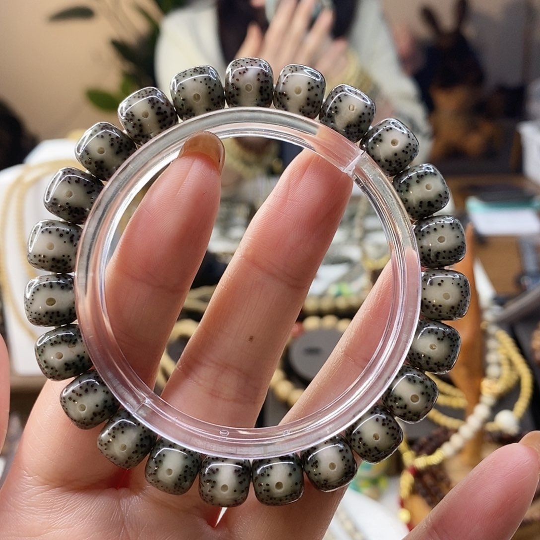 星月菩提手串卡10绿包白丹凤眼