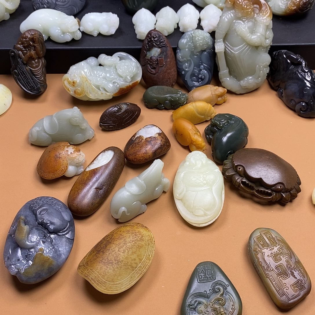 和田玉（糖玉）挂件未镶嵌