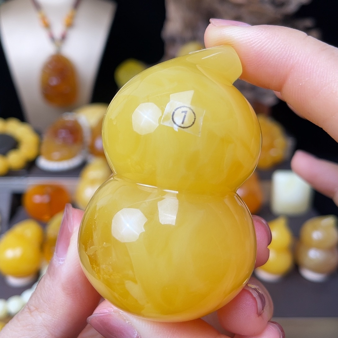 琥珀未镶嵌珠宝奇石