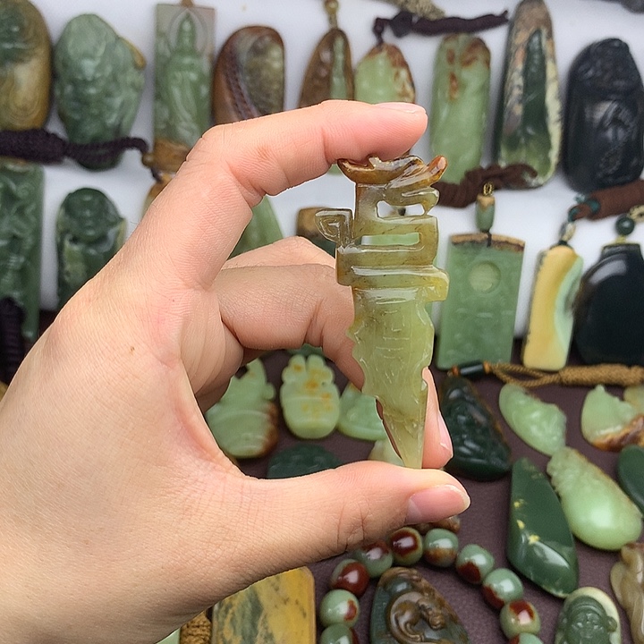 岫岩河磨玉（透闪石质玉）未镶嵌挂件