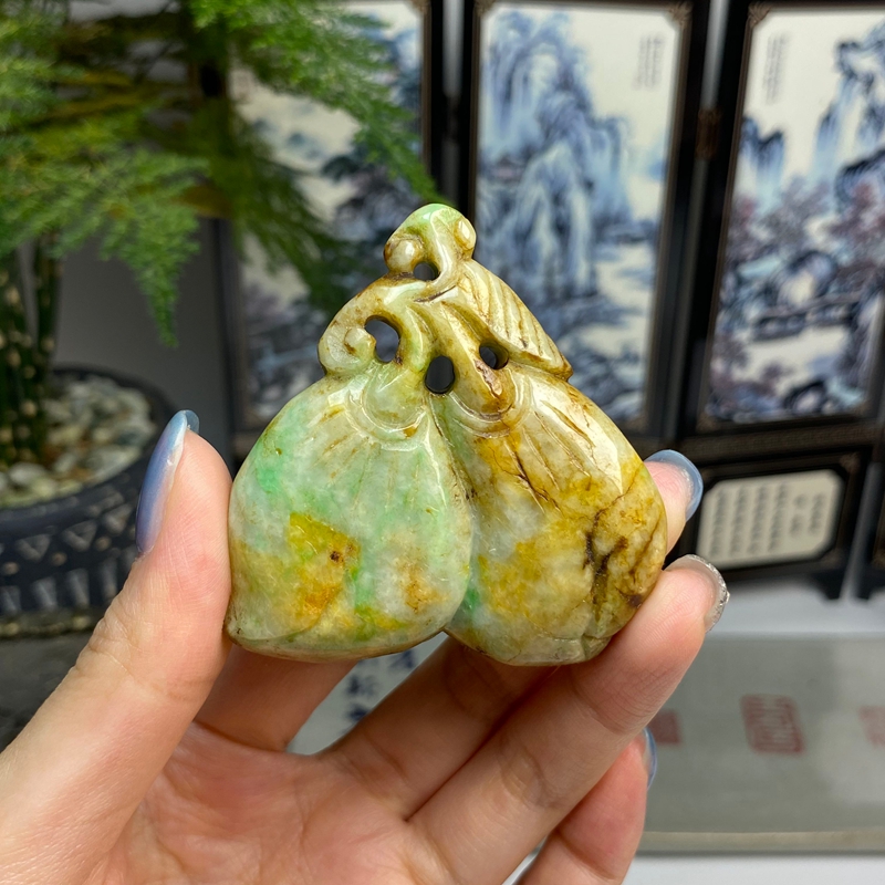 老料黄加绿寿桃挂件手把件 天然翡翠A货