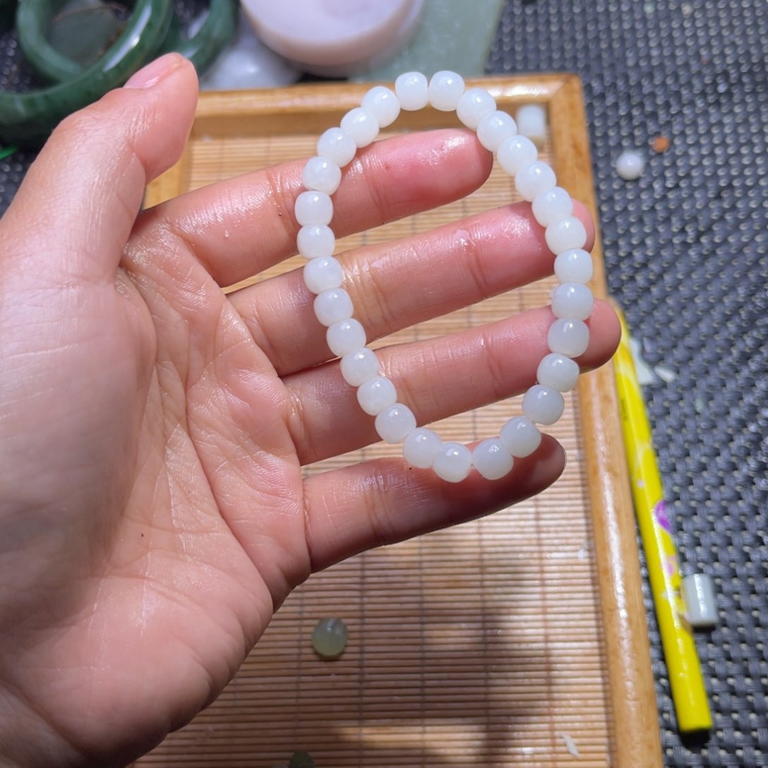 未镶嵌和田玉车挂